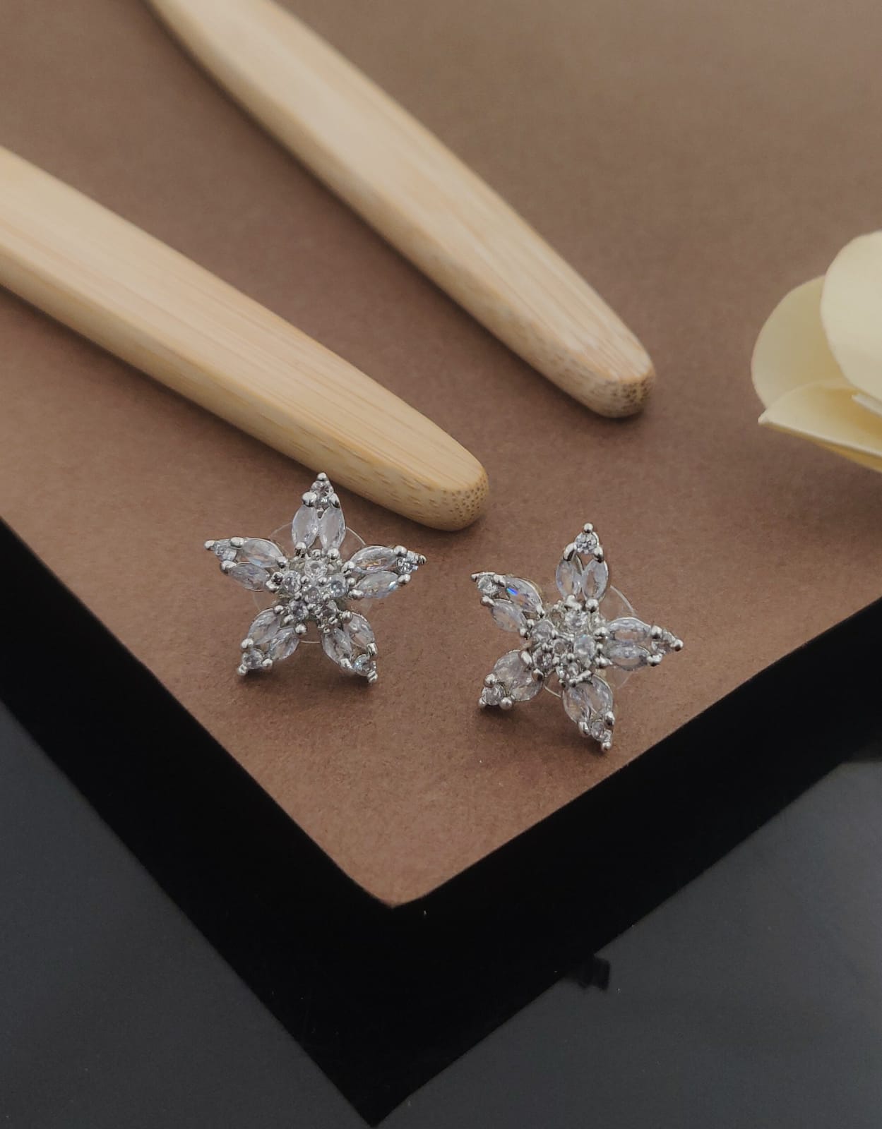 Diamond Dusts KADEE jewel Women's Earrings with Silver plated brass - Kadee Jewels