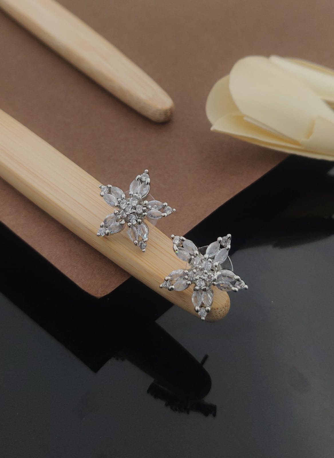 Diamond Dusts KADEE jewel Women's Earrings with Silver plated brass - Kadee Jewels