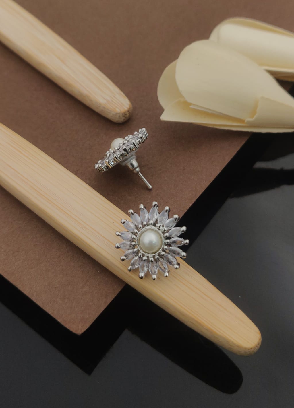 Unique KADEE jewel Women's Earrings with Silver plated brass - Kadee Jewels