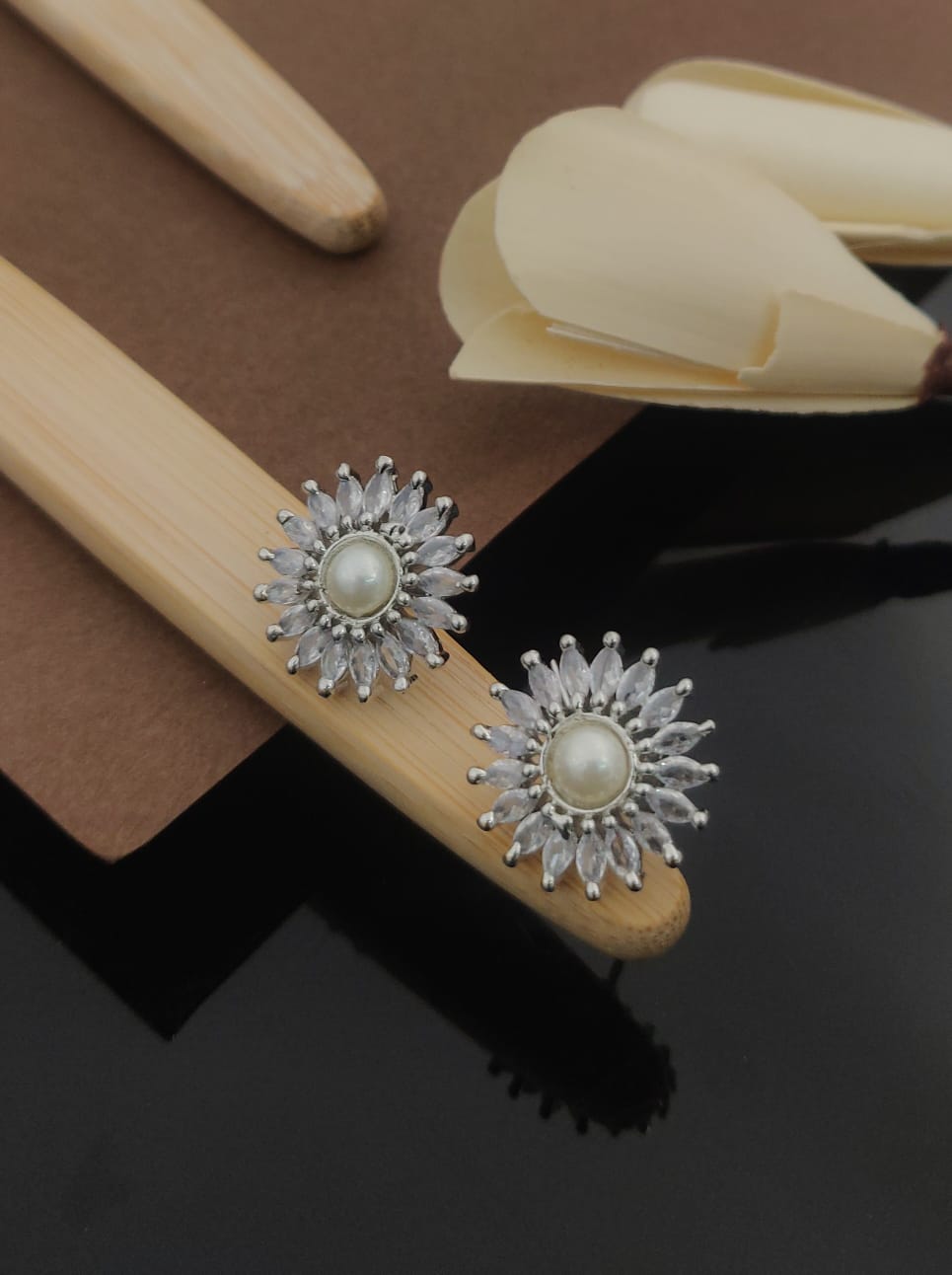 Unique KADEE jewel Women's Earrings with Silver plated brass - Kadee Jewels