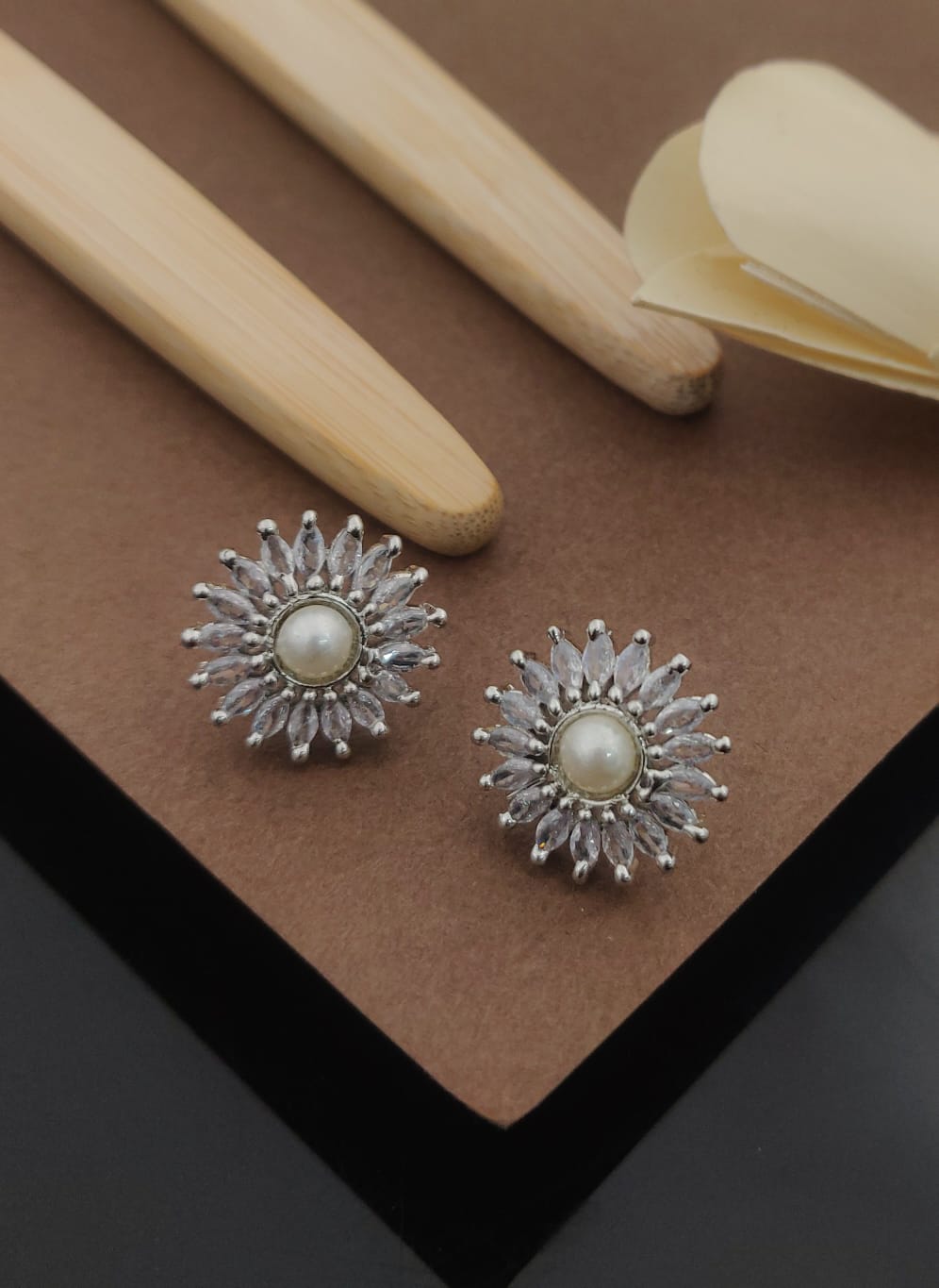 Unique KADEE jewel Women's Earrings with Silver plated brass - Kadee Jewels