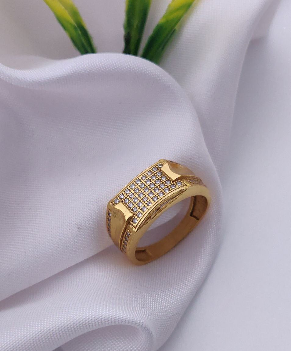 Kadee Jewel Eclipse Ring Men's Finger Ring with Gold Plated Brass
