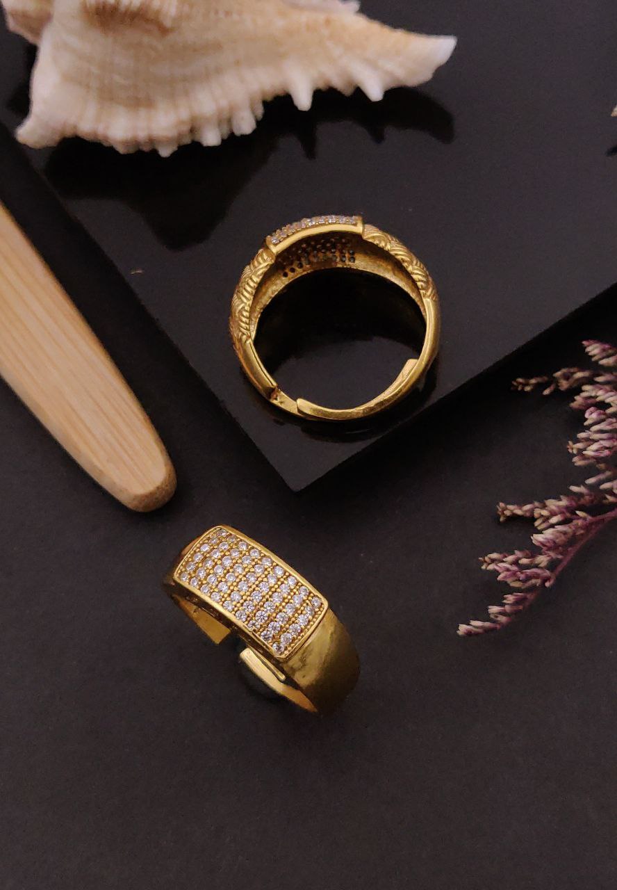 Kadee Jewel Classic Majesty Men's Finger Ring with Gold Plated Brass