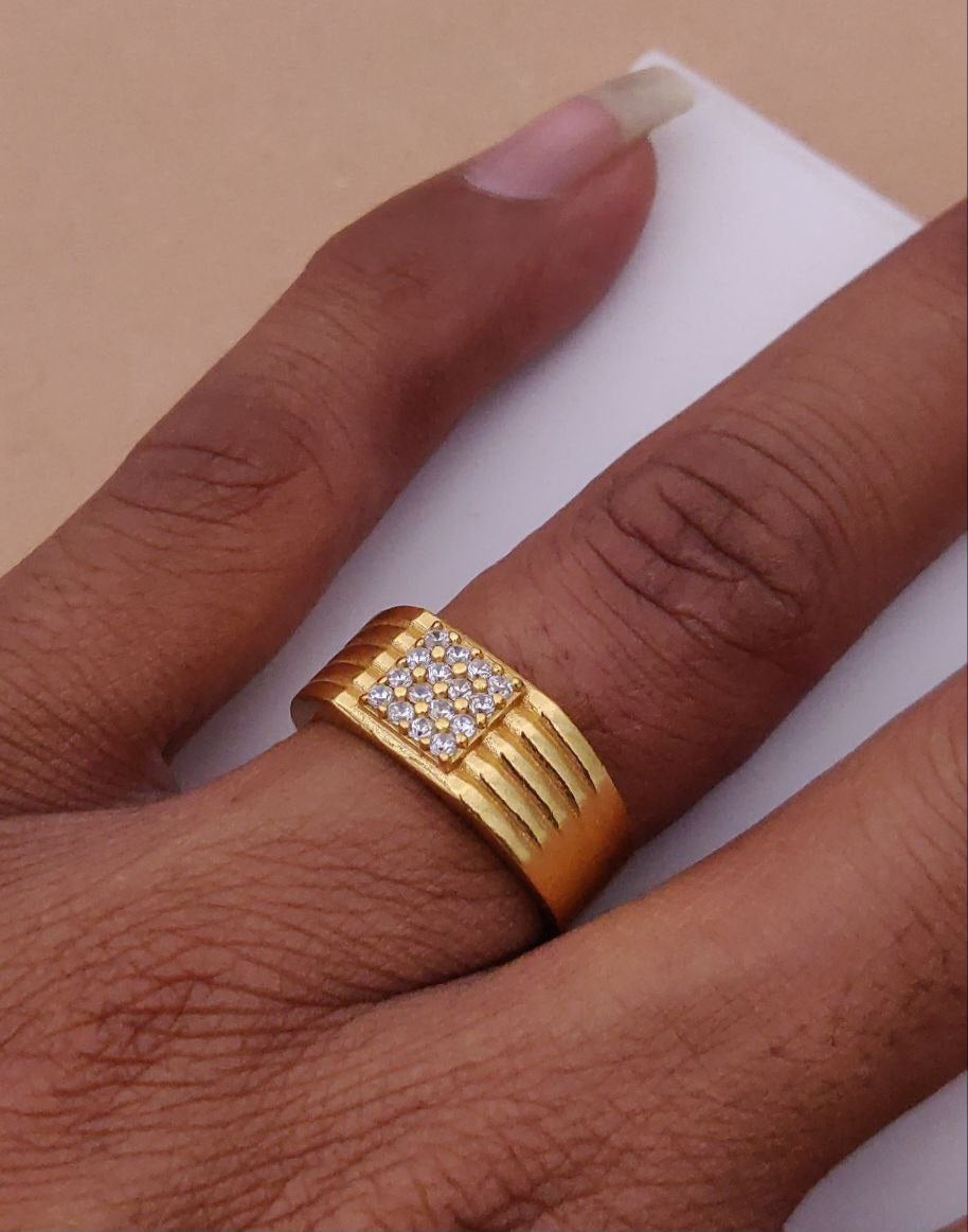 Kadee Jewel Luxe Band Men's Finger Ring with Gold Plated Brass