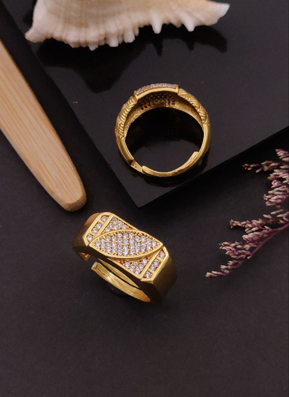 Kadee Jewel Emperor’s Touch Men's Finger Ring with Gold Plated Brass