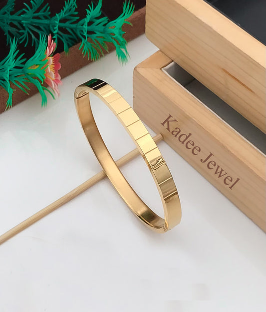 Designer Men's Gold Kada Bracelet - Kadee Jewels