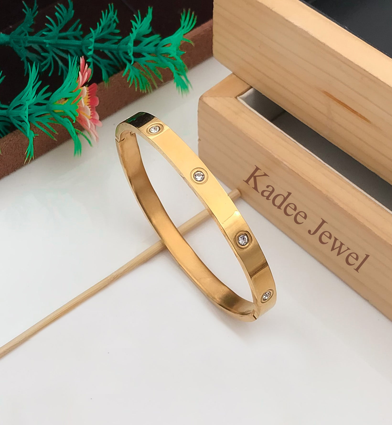 Modern Diamond Design Men's Gold Kada Bracelet – Kadee Jewels