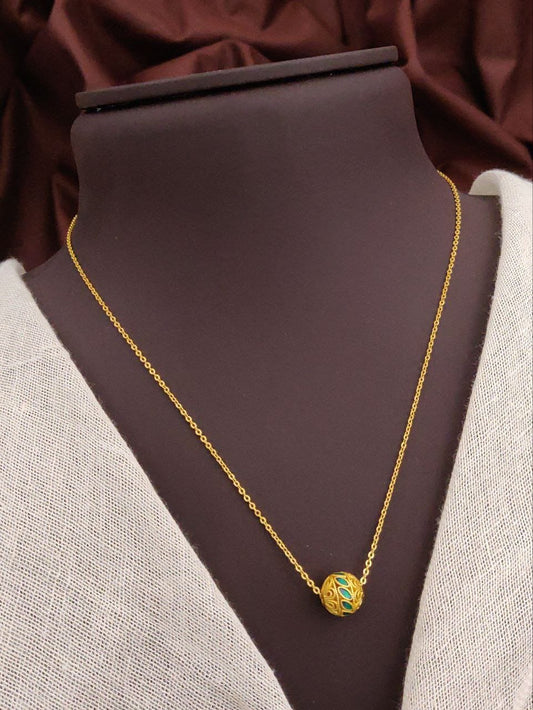 KADEE Jewel Women's Twilight Spark Necklace with Gold Plated brass