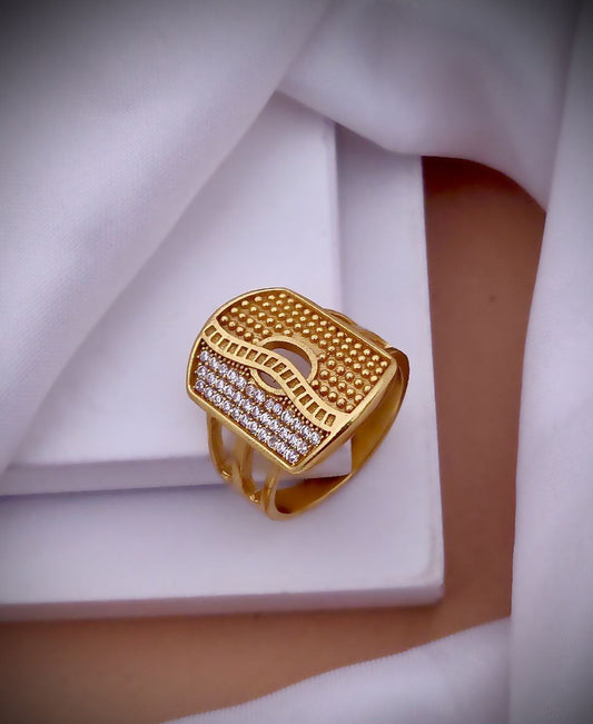 Kadee Jewel Stellar Band Men's Finger Ring with Gold Plated Brass