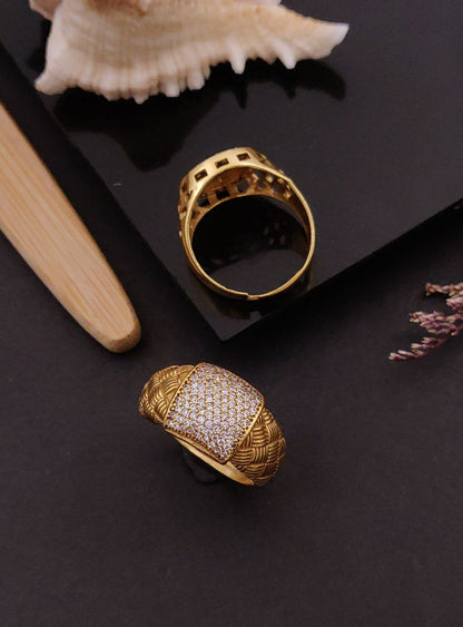Kadee Jewel Noble Edge Men's Finger Ring with Gold Plated Brass