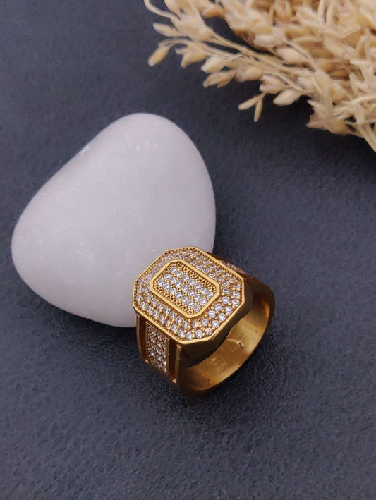 Kadee Jewel Imperial Spark Men's Finger Ring with Gold Plated Brass