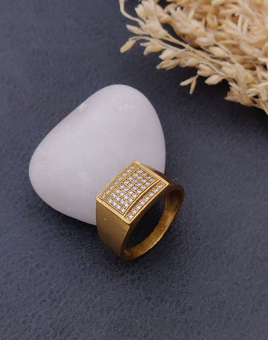 Kadee Jewel Diamond Edge Men's Finger Ring with Gold Plated Brass