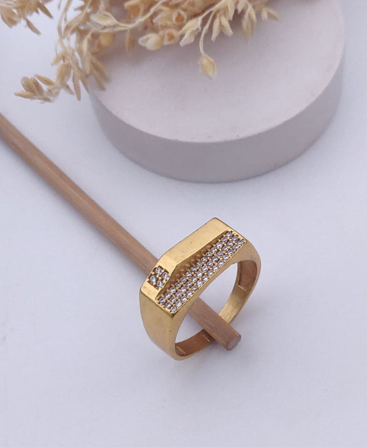 Kadee Jewel Aureus Band Men's Finger Ring with Gold Plated Brass