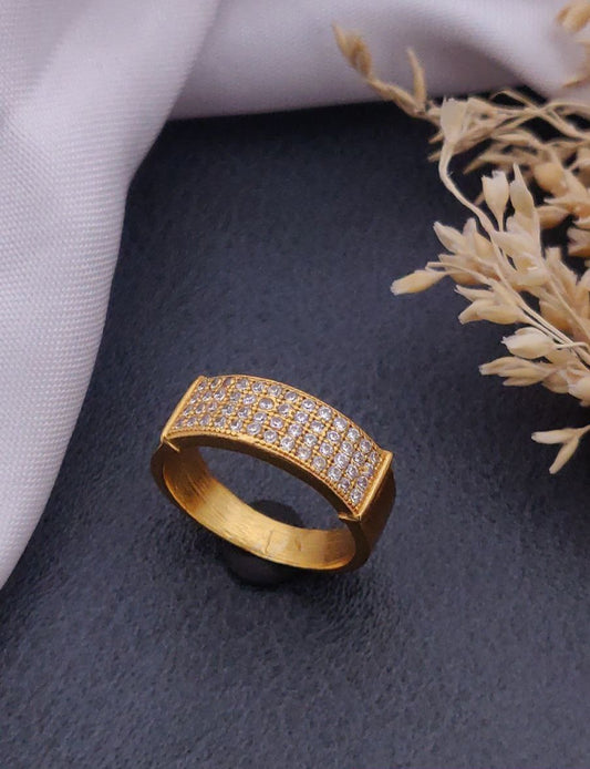 Kadee Jewel King’s D’Elite Men's Finger Ring with Gold Plated Brass