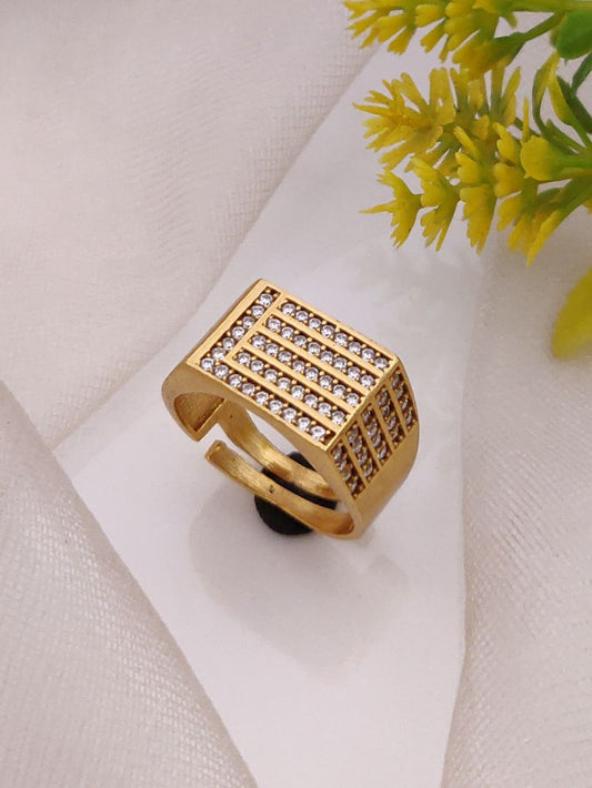Kadee Jewel Royal Majesty Men's Finger Ring with Gold Plated Brass