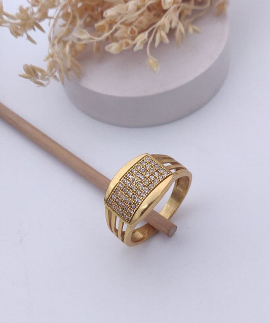 Kadee Jewel Opulent Band Men's Finger Ring with Gold Plated Brass