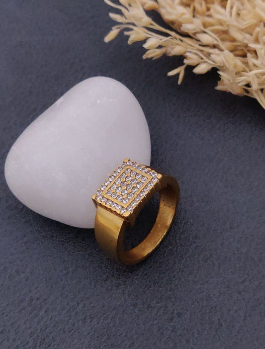 Kadee Jewel Dazzle Loop Men's Finger Ring with Gold Plated Brass